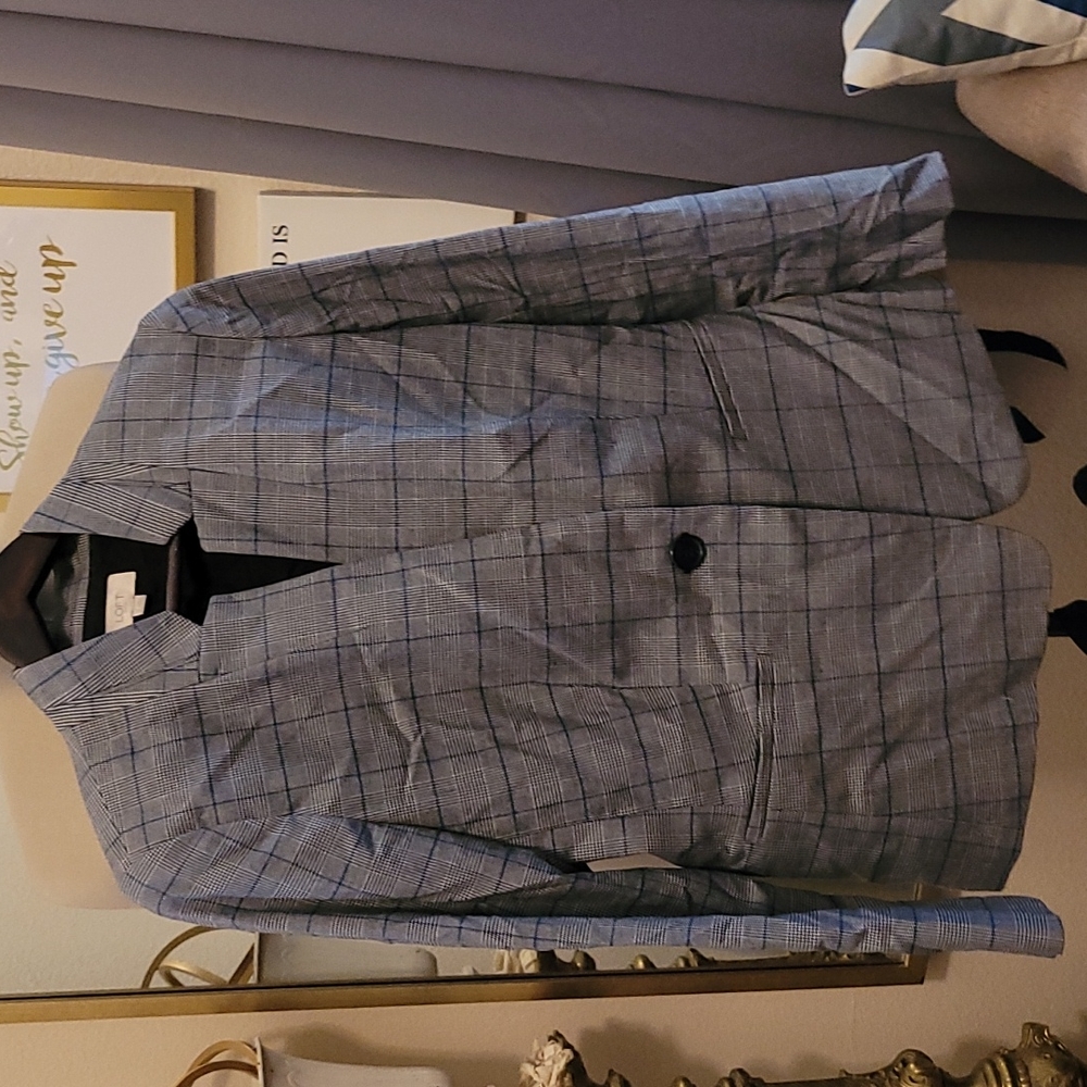 Really nice Loft suit jacket.